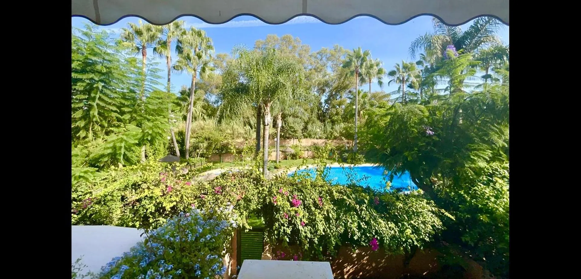 Beach Apartment Two Bedrooms In Cabopino ماربيا إسبانيا